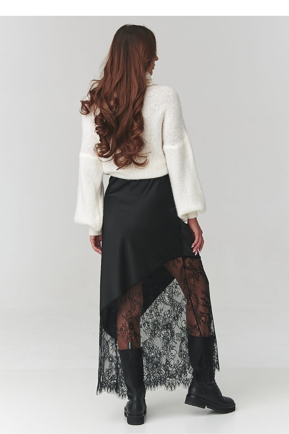  Skirt model 220786 Makadamia 