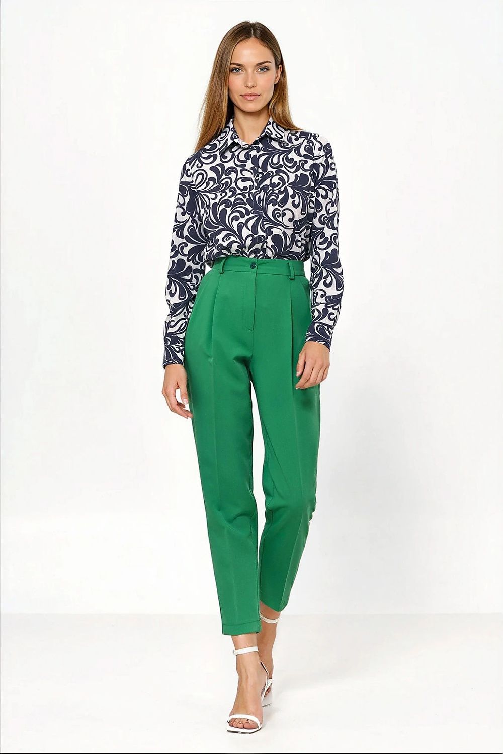  Women trousers model 221732 Nife 