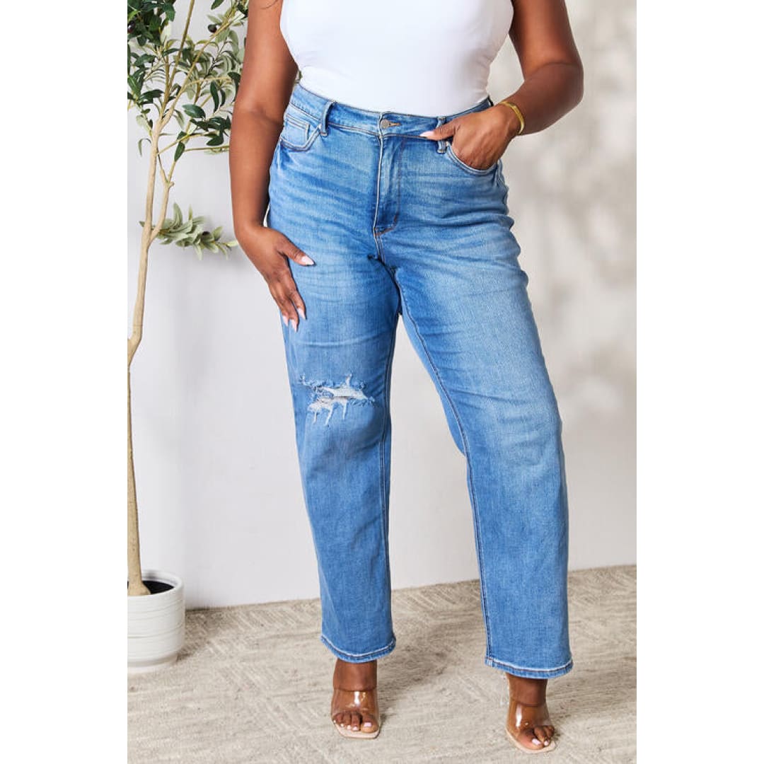 High Waist Distressed Jeans | ClaudiaG