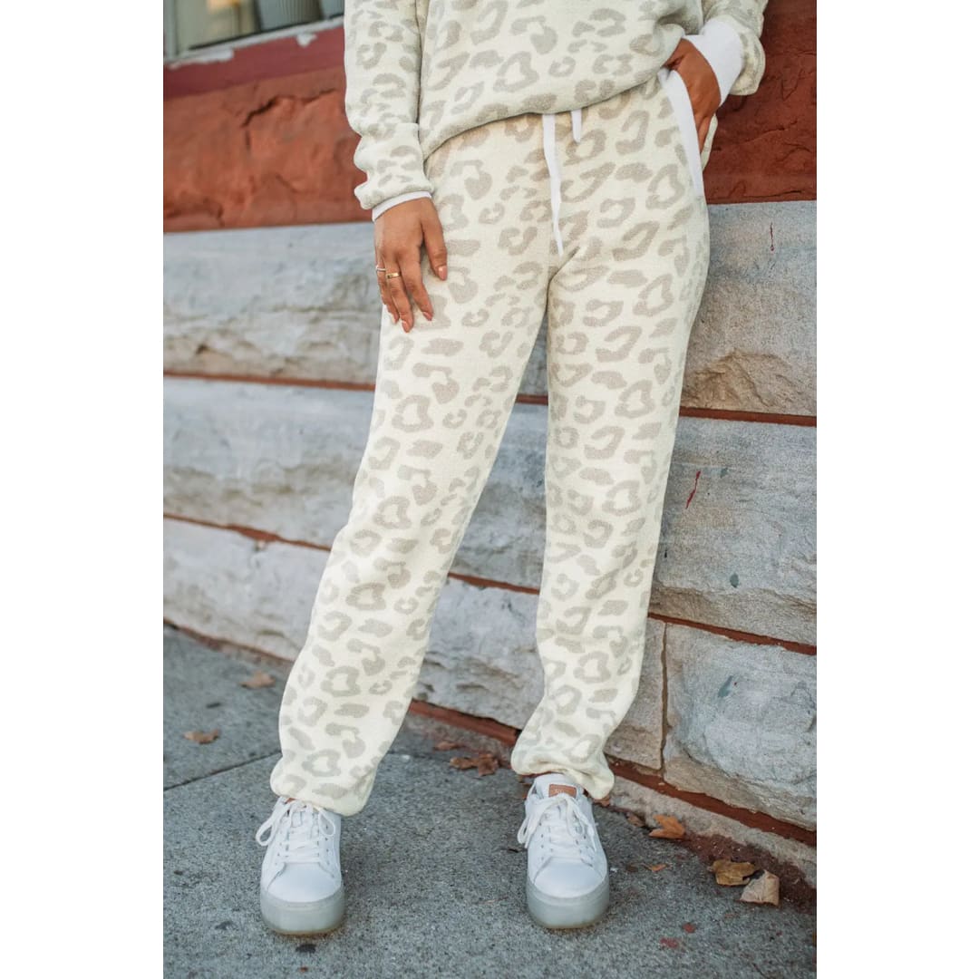 White Leopard Pullover and Drawstring Pants Lounge Set | Fashionfitz