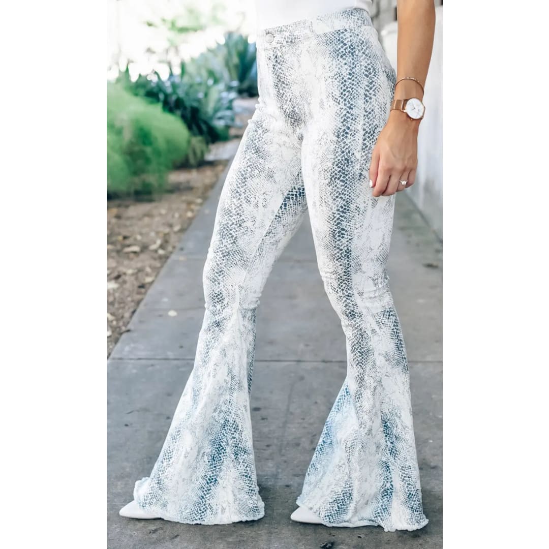 White Western Fashion High Waist Snakeskin Print Flare Pants | Fashionfitz